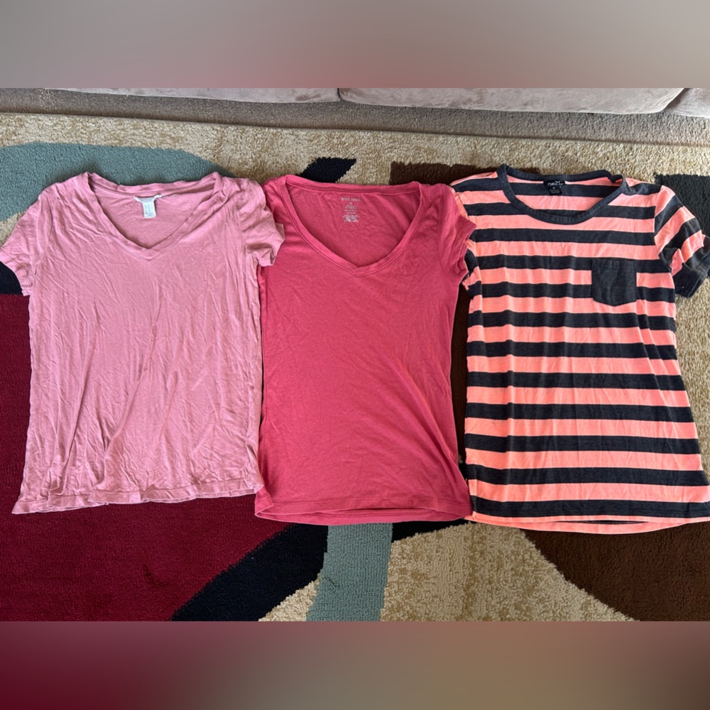 Women’s bundle shirt medium lot